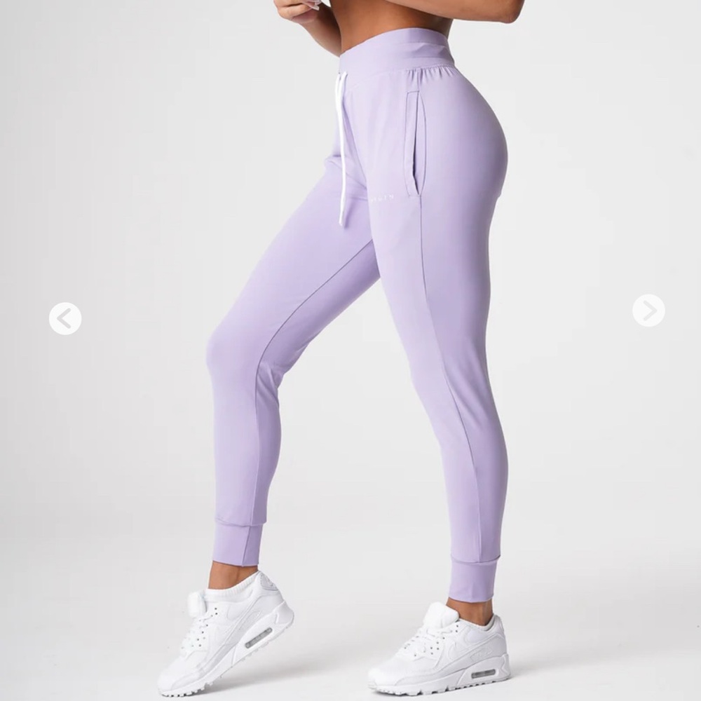NVGTN women’s joggers Size XL in Lilac